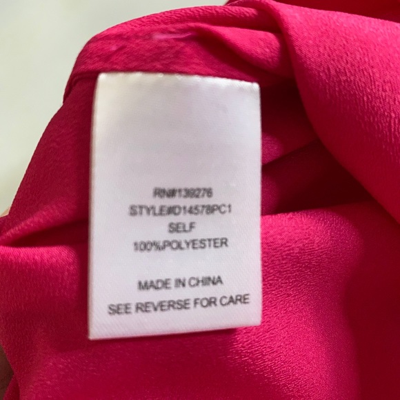 Daniel Rainn sleeveless top - Picture 6 of 9